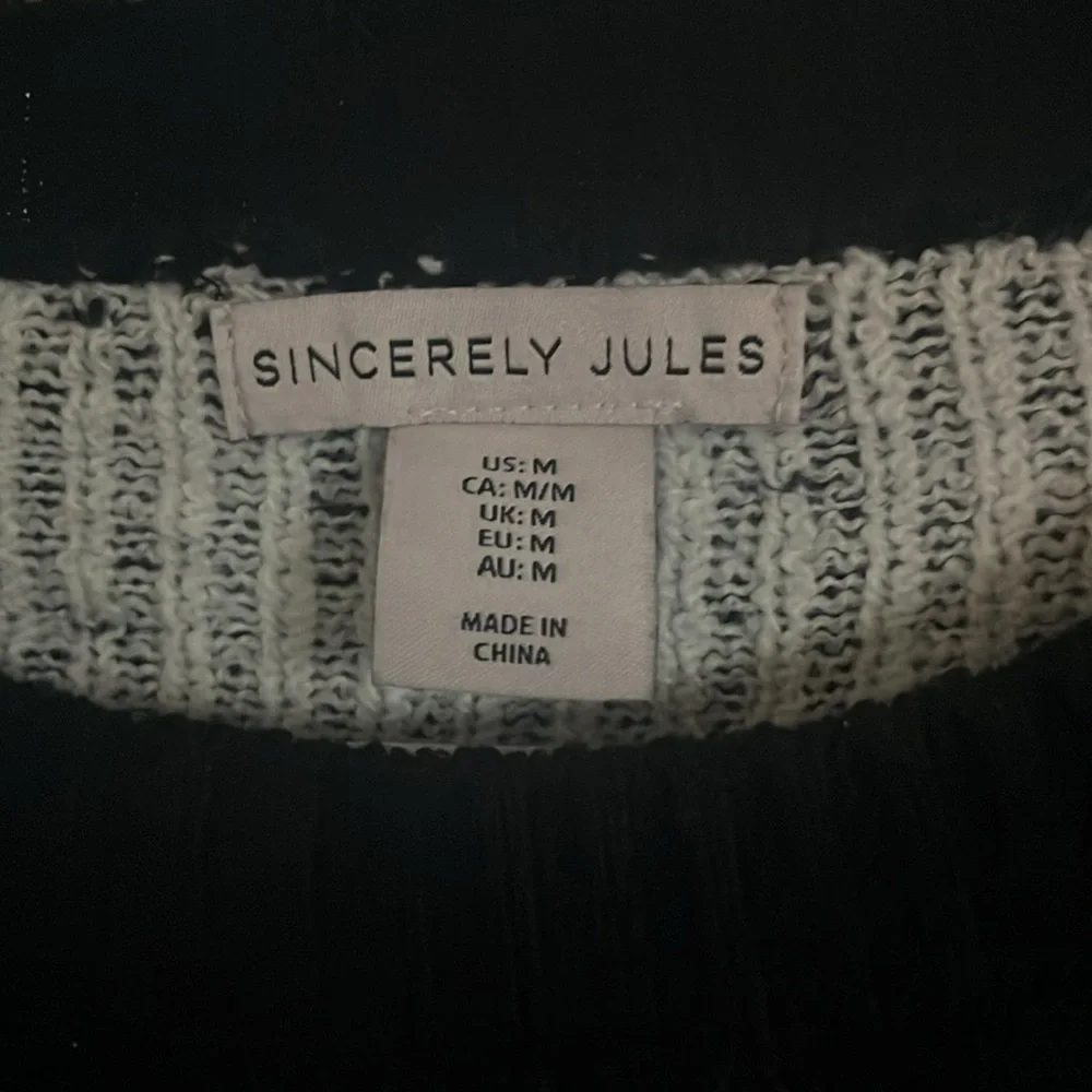 Sincerely Jules sweater - Picture 2 of 2
